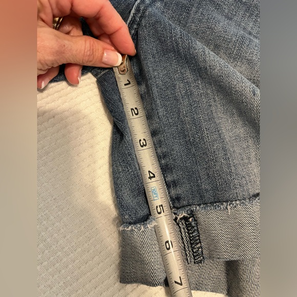 Kut from the Kloth High Rise Boyfriend Shorts with Button Fly, 4, Distressed EUC - Picture 11 of 12